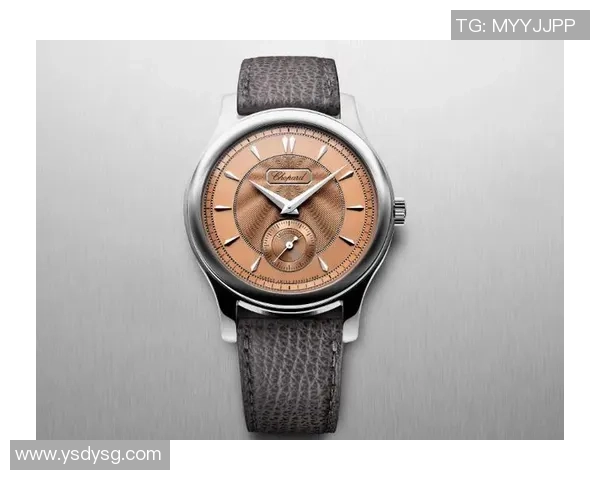 足球明星佩戴萧邦手表展现奢华风范与运动魅力的完美结合